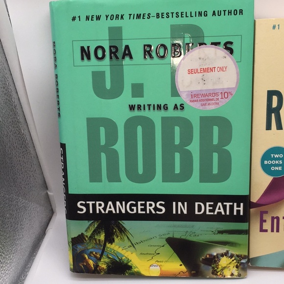 Bundle of 7 Nora Roberts Novels - Picture 2 of 9